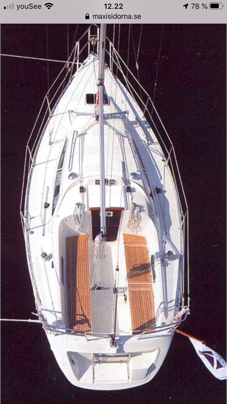 maxi 900 sailboat